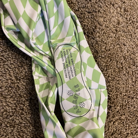 Riza V bottoms - Picture 4 of 4